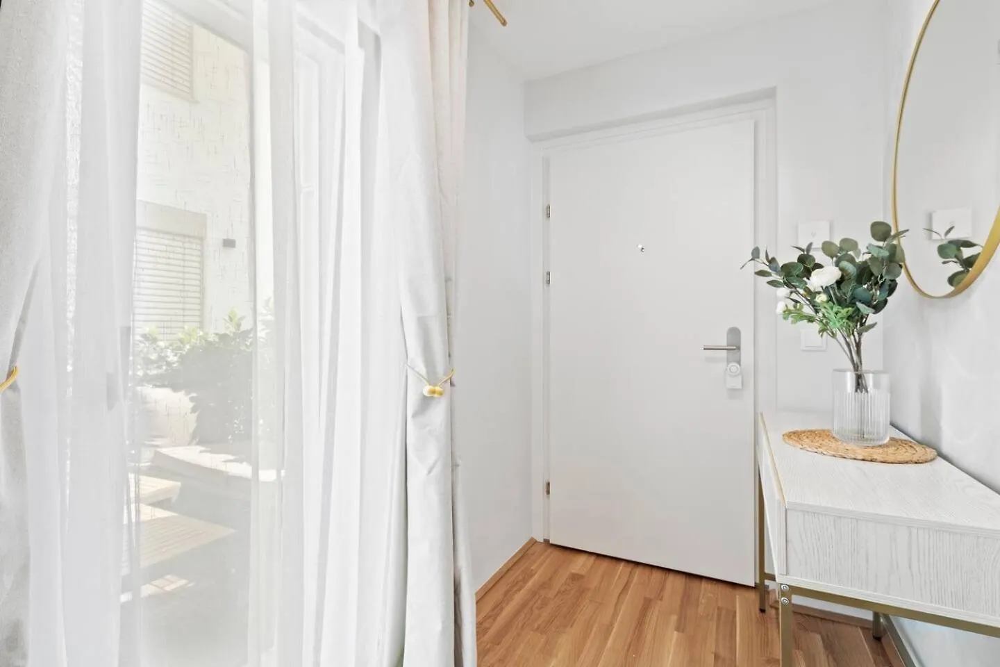Balkon I Parkplatz I 5 Minuten Zum Einkaufszentrum I Schnelles Wlan Vienna 0*,  Austria