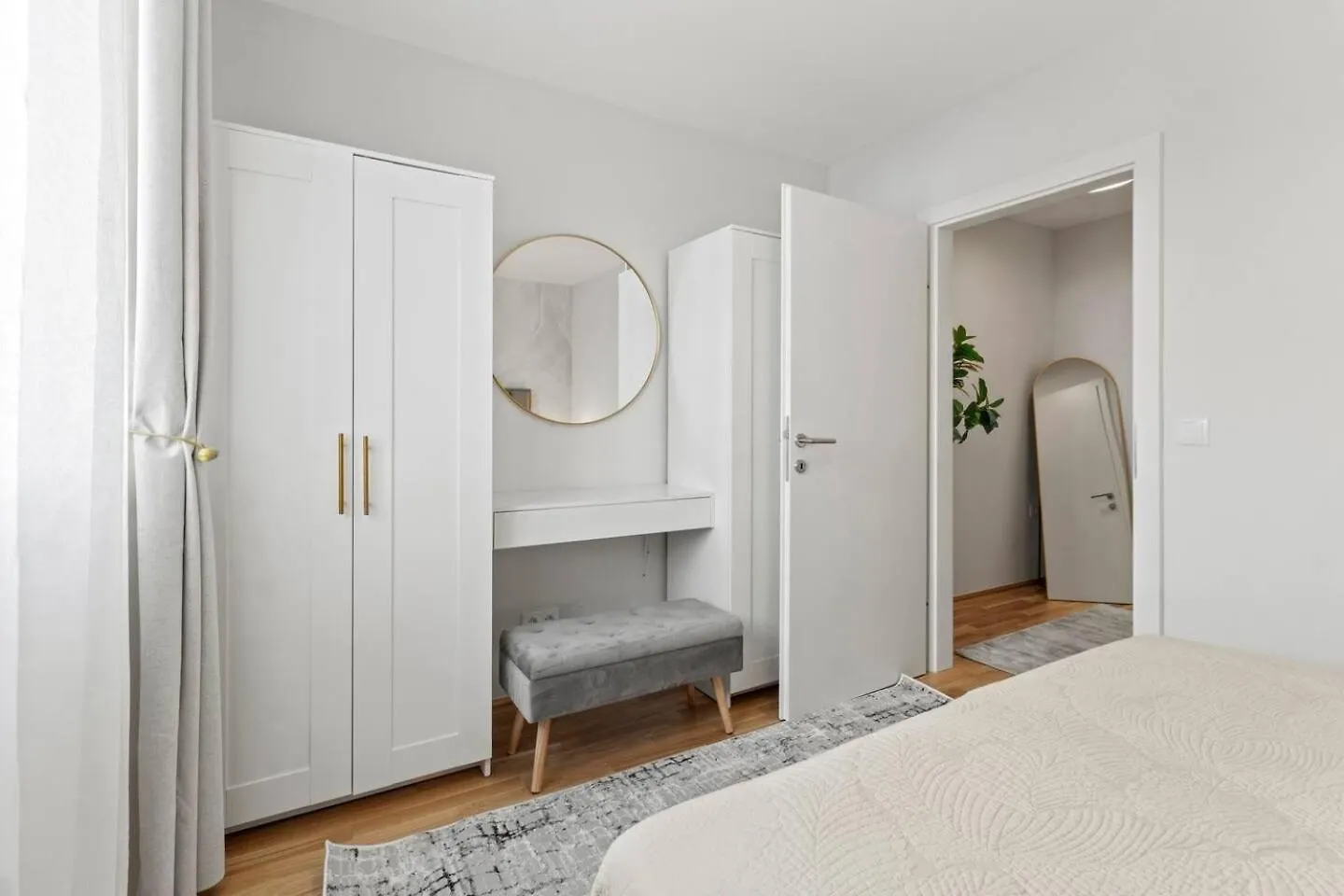 Balkon I Parkplatz I 5 Minuten Zum Einkaufszentrum I Schnelles Wlan Vienna Apartment