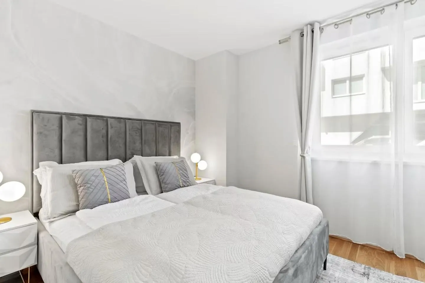 Apartment Balkon I Parkplatz I 5 Minuten Zum Einkaufszentrum I Schnelles Wlan Vienna
